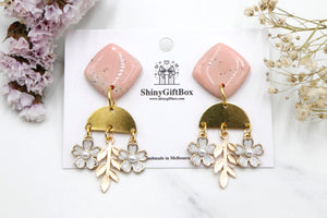 Pink & Gold Flower Statement