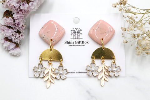 Pink & Gold Flower Statement